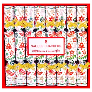 Skandi and Green Saucer Crackers